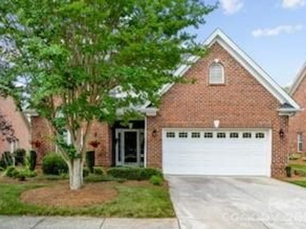 136 Turnberry Drive, Mocksville, NC 27028