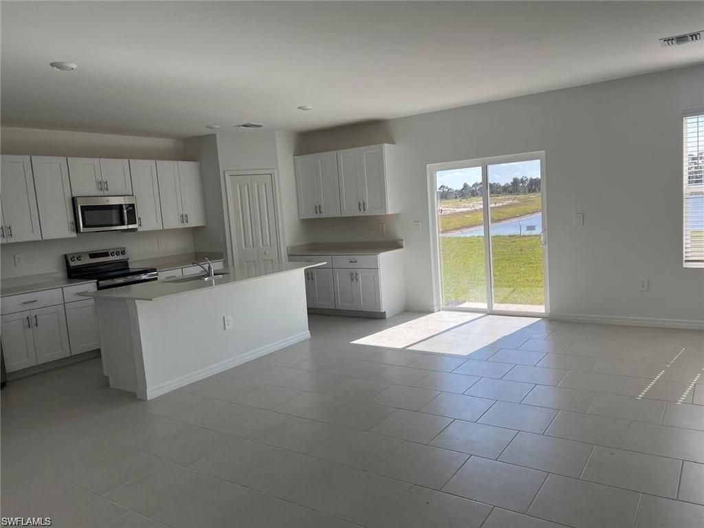19550 Fairhill Ct , Lehigh Acres, FL 33974 Photo