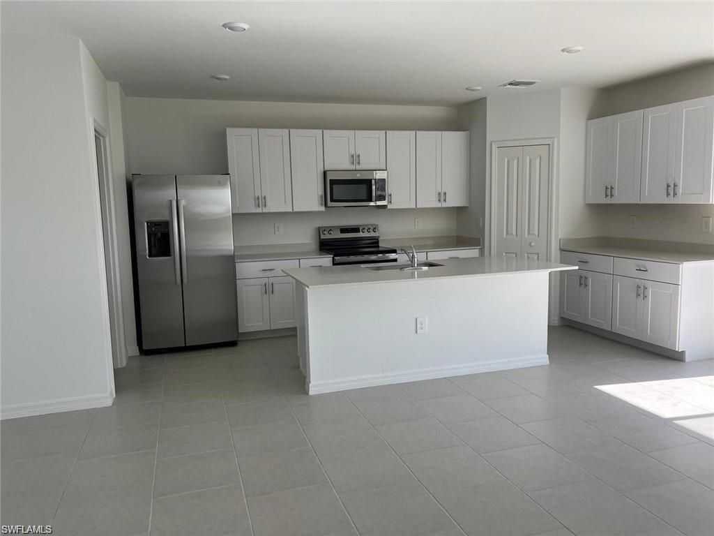 19550 Fairhill Ct , Lehigh Acres, FL 33974 Photo
