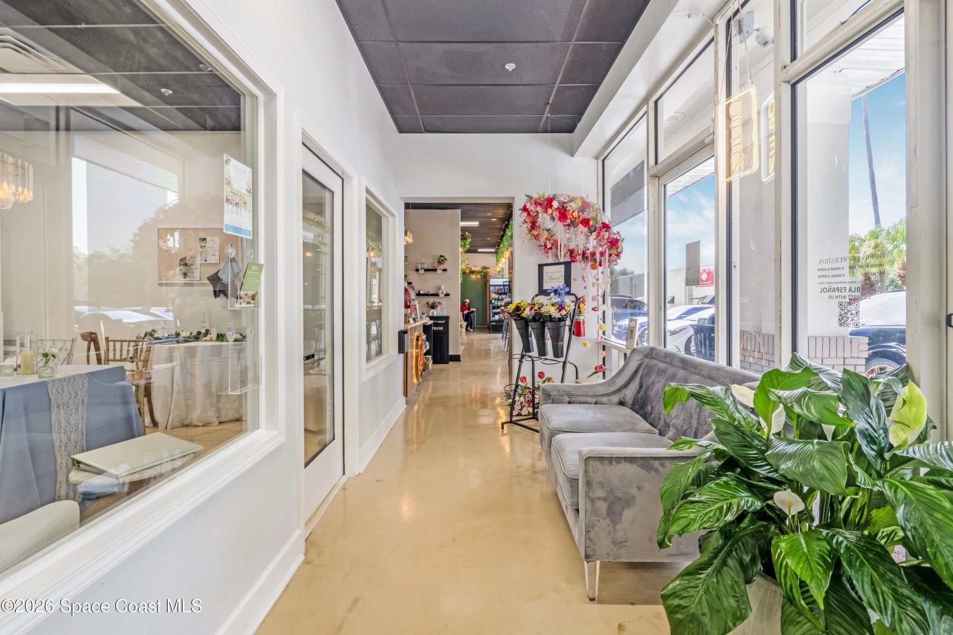 2121 E Semoran Boulevard, Apopka, FL 32703 Photo