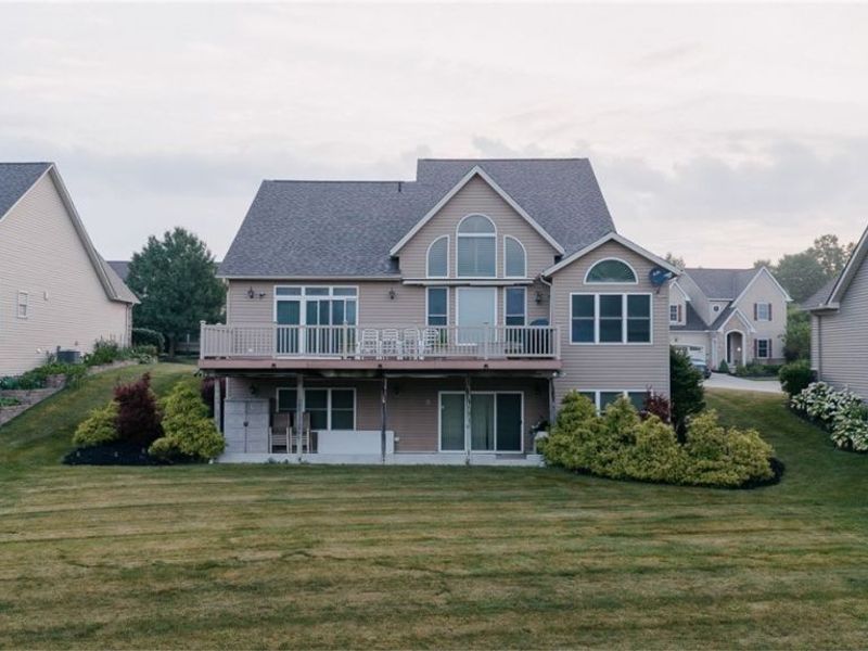 6056 Mint Hill Drive, Medina, OH 44256 Photo 2