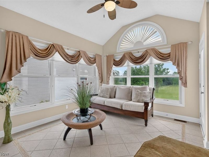 6056 Mint Hill Drive, Medina, OH 44256 Photo 9