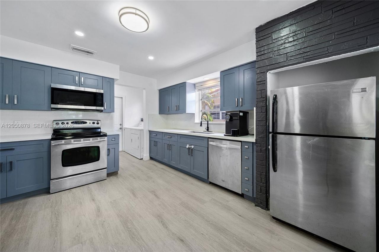 230 NE 2nd Pl , Dania Beach, FL 33004 Photo