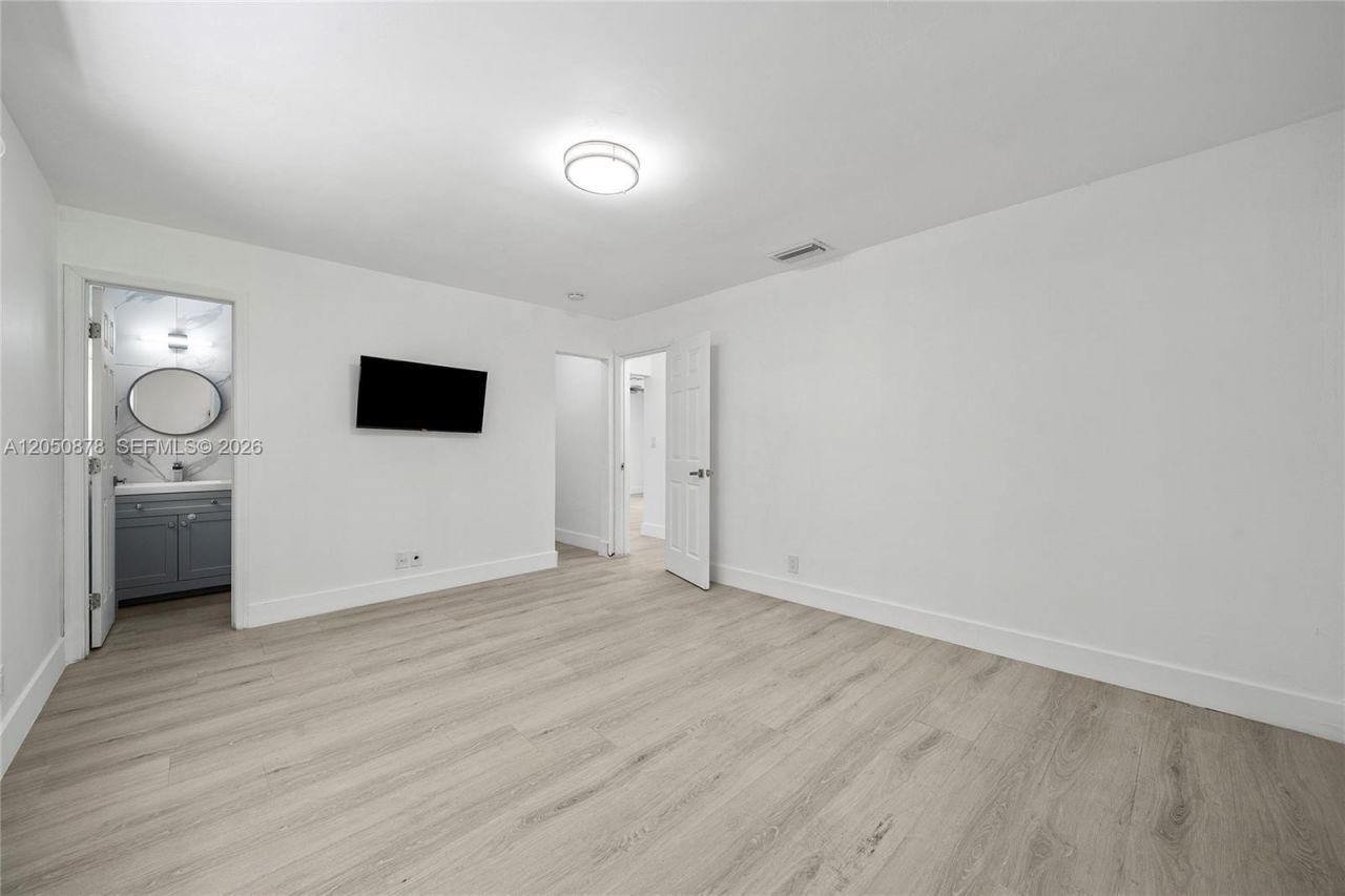 230 NE 2nd Pl , Dania Beach, FL 33004 Photo
