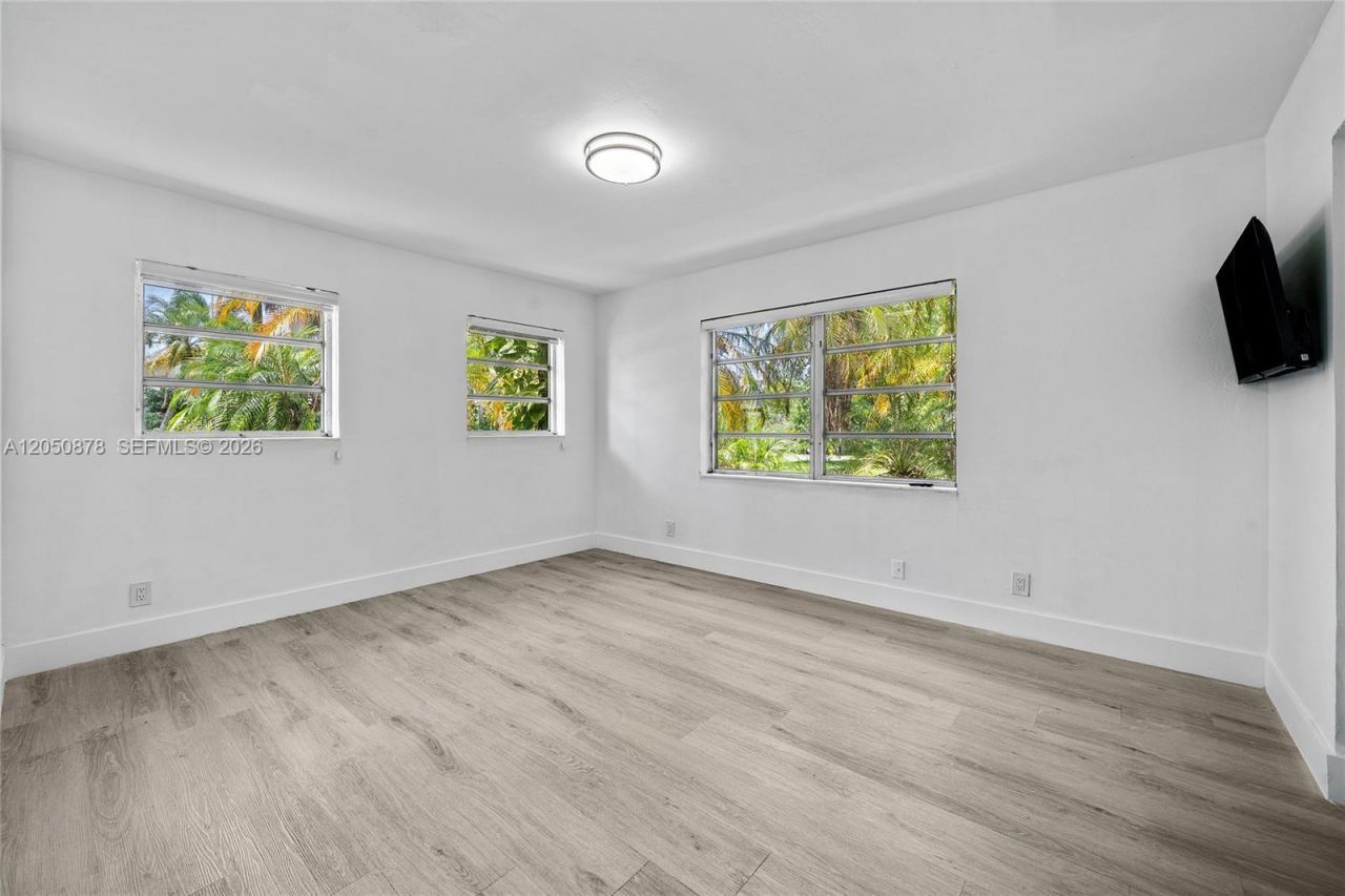 230 NE 2nd Pl , Dania Beach, FL 33004 Photo