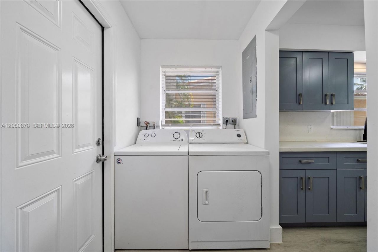 230 NE 2nd Pl , Dania Beach, FL 33004 Photo