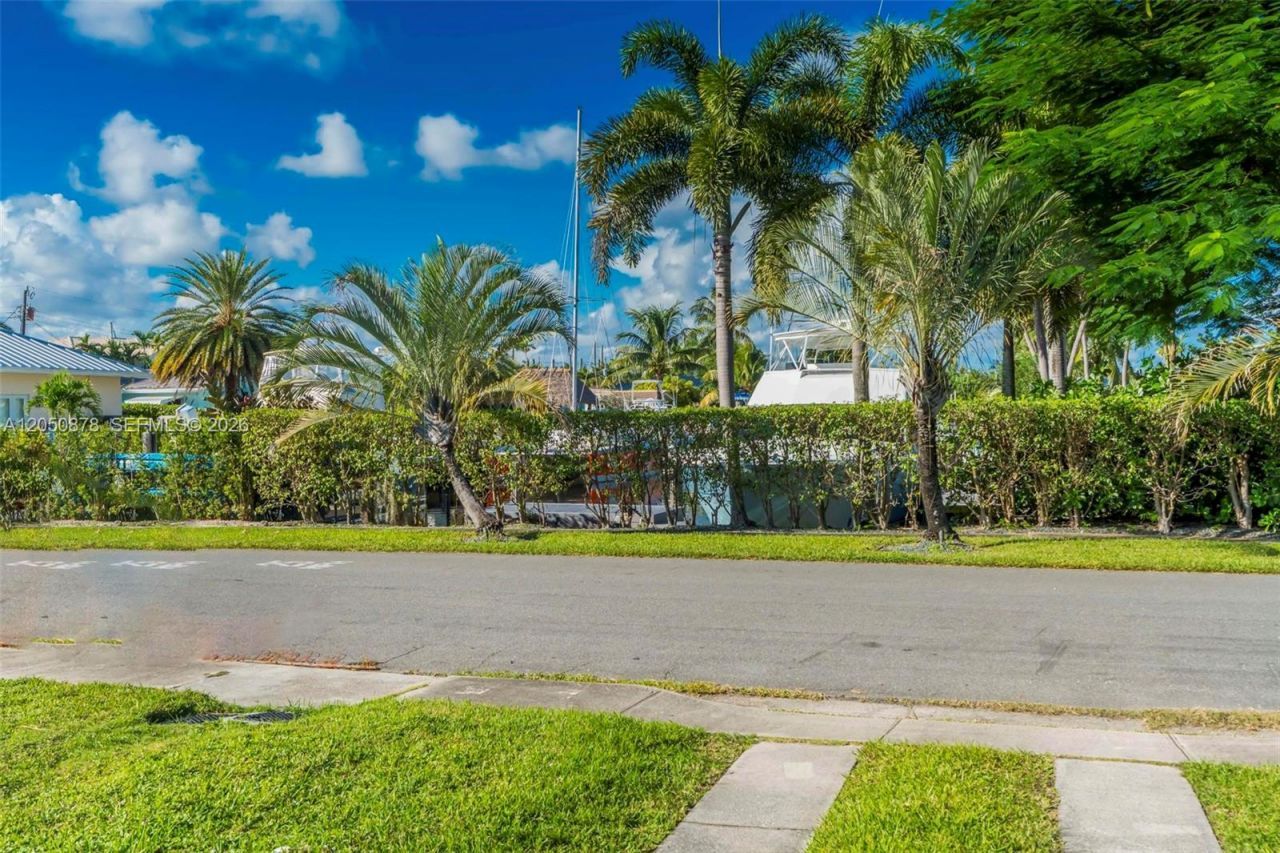 230 NE 2nd Pl , Dania Beach, FL 33004 Photo