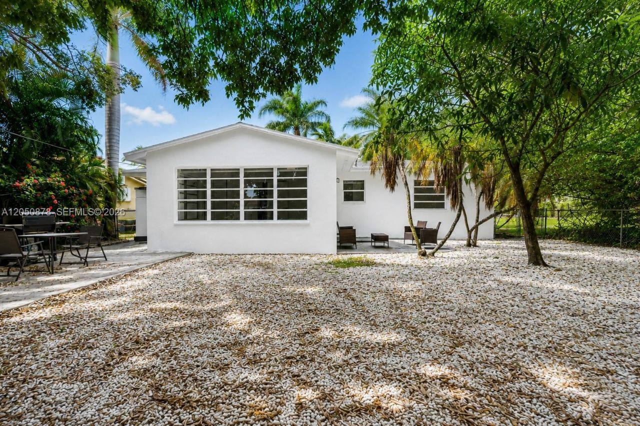 230 NE 2nd Pl , Dania Beach, FL 33004 Photo