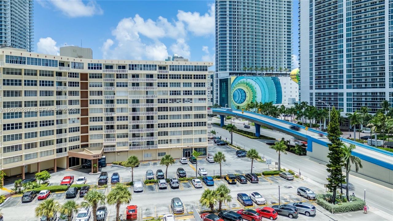 1825 S Ocean Dr , Unit 504, Hallandale Beach, FL 33009 Photo
