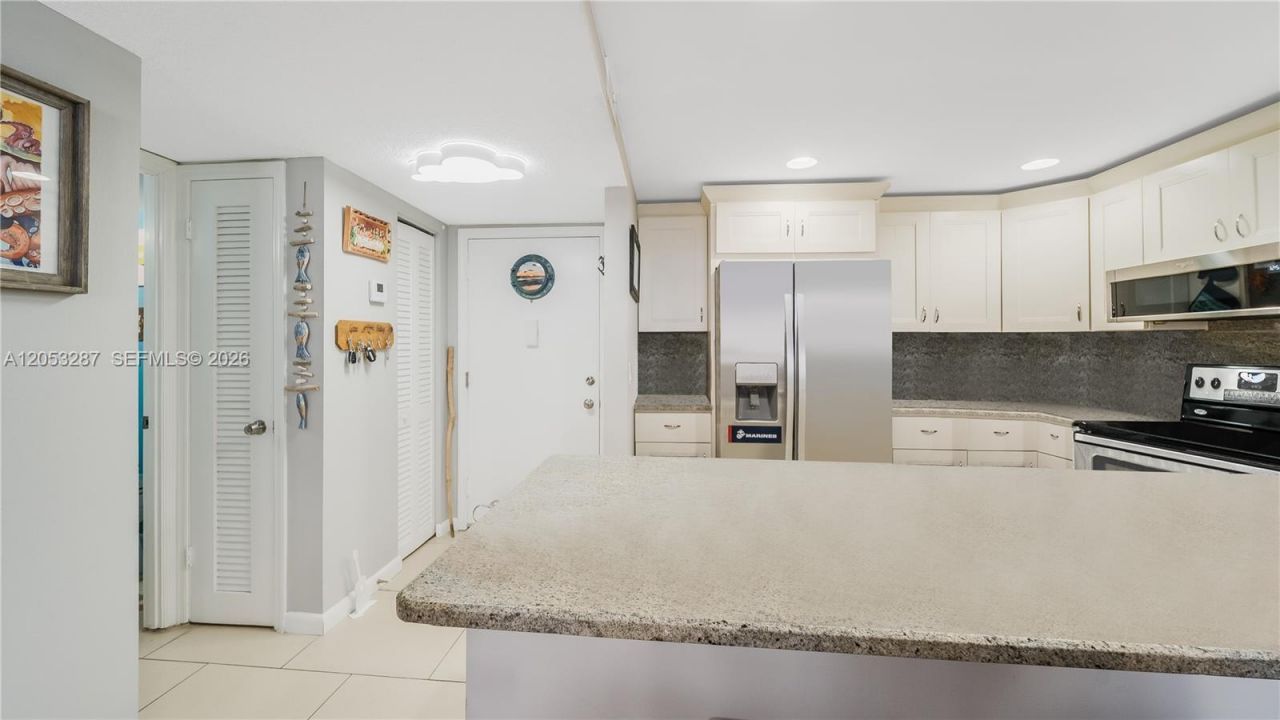 1825 S Ocean Dr , Unit 504, Hallandale Beach, FL 33009 Photo