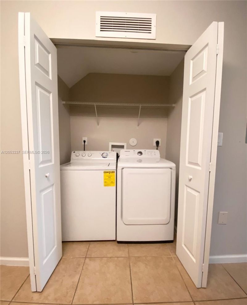 8960 NW 97th Ave , Unit 220, Doral, FL 33178 Photo