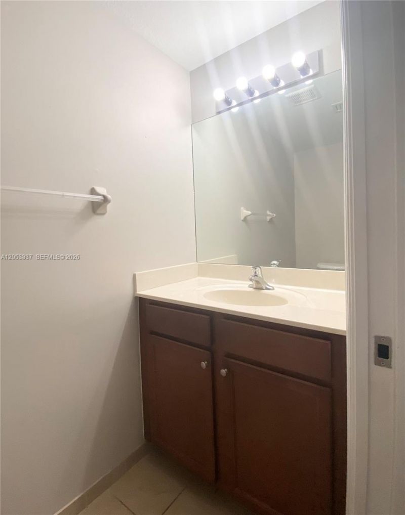 8960 NW 97th Ave , Unit 220, Doral, FL 33178 Photo