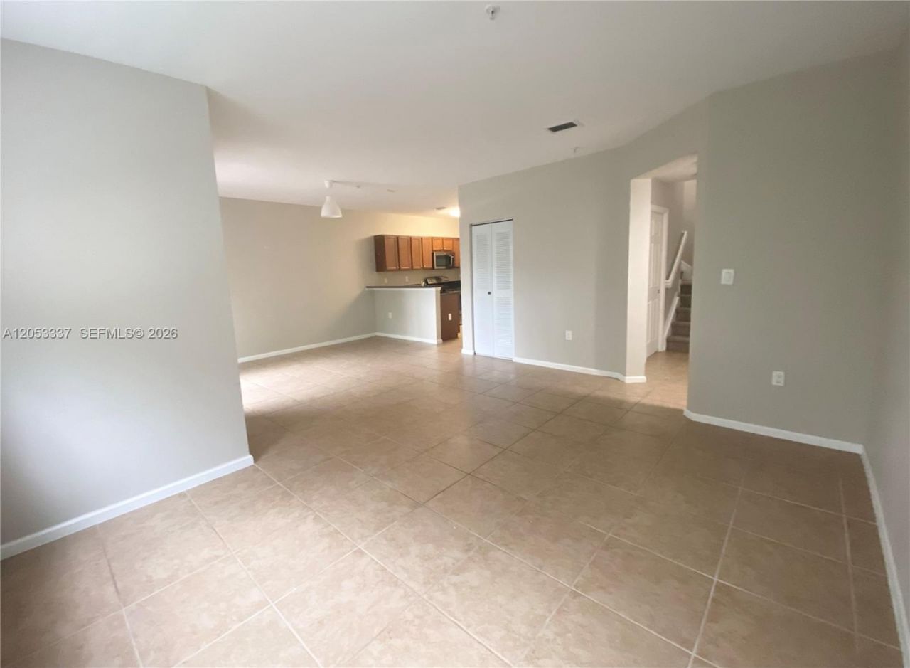 8960 NW 97th Ave , Unit 220, Doral, FL 33178 Photo