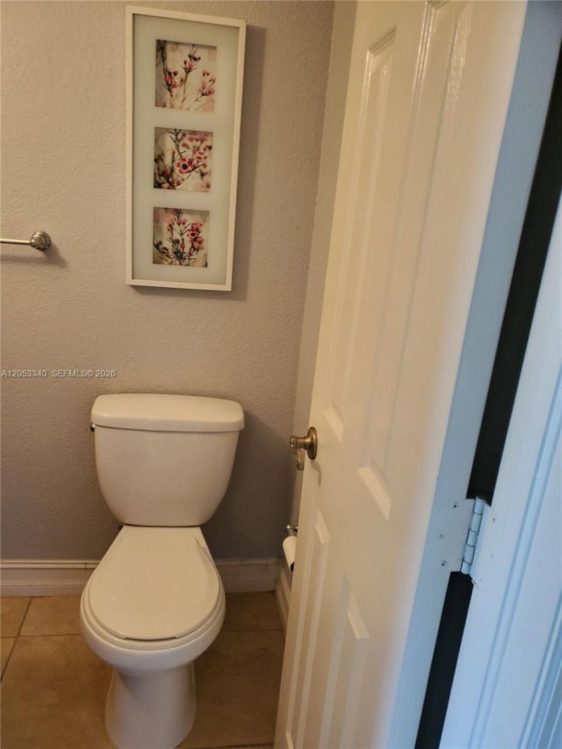 1300 Moffett St, Unit 108, Hallandale Beach, FL 33009 Photo