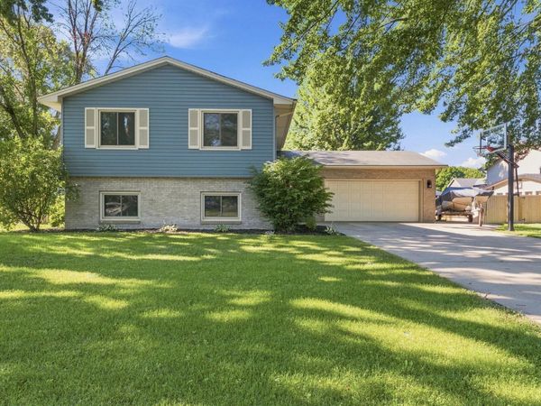 7801 119th Avenue N, Champlin, MN 55316