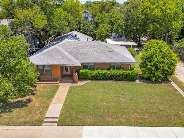 311 S Dooley Street, Grapevine, TX 76051