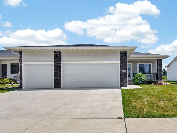 6705 NE 12th Court, Des Moines, IA 50313