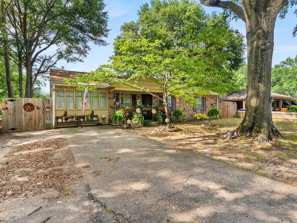 3010 NORMANDY DR, Horn Lake, MS 38637