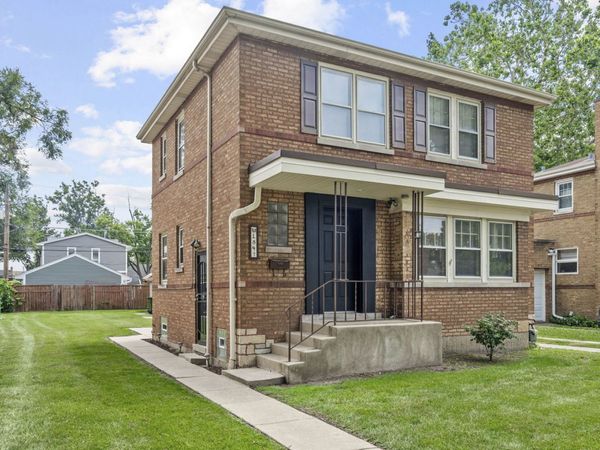 1847 Newcastle Avenue , Westchester, IL 60154