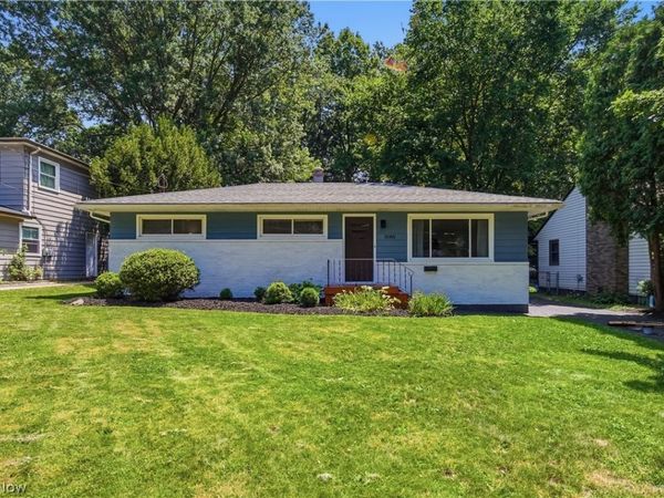 3085 Englewood Drive , Stow, OH 44224