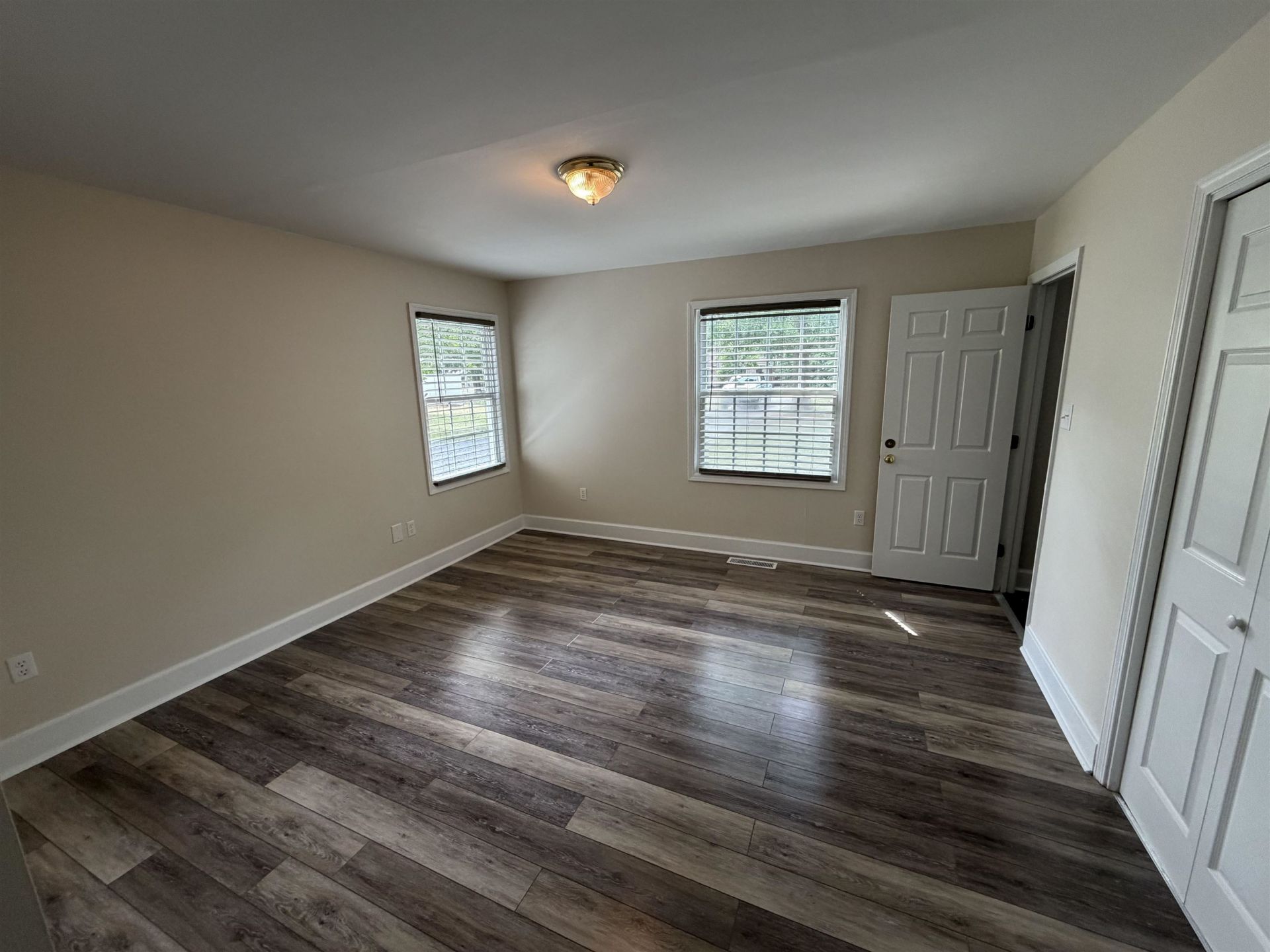609 S Beech Ave.  Photo 12