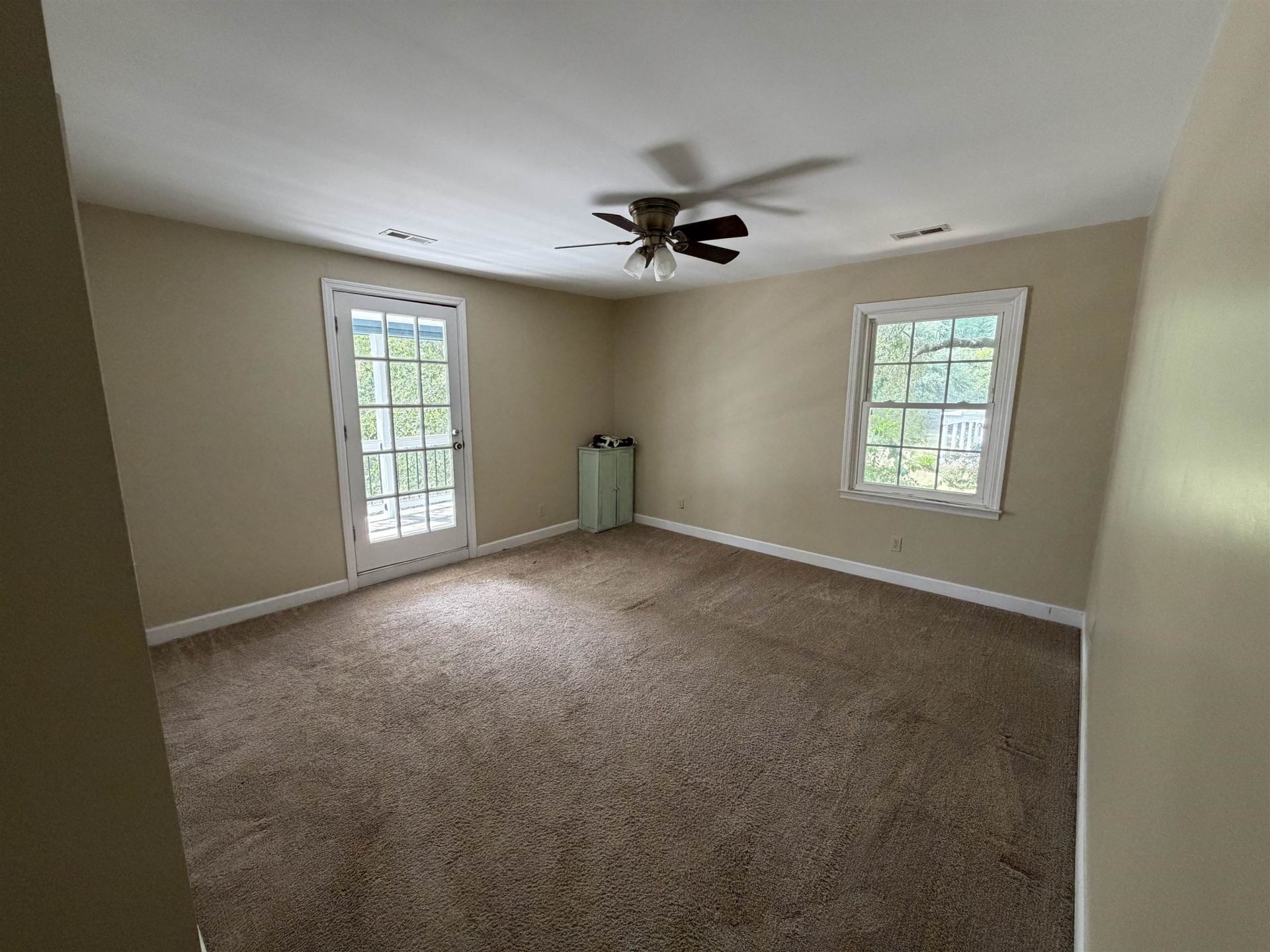 609 S Beech Ave.  Photo 18