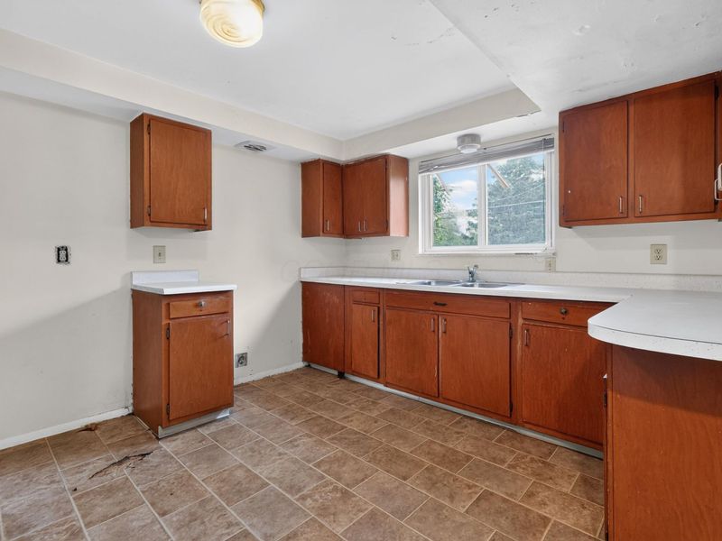 3664 Managua Drive , Westerville, OH 43081 Photo 8
