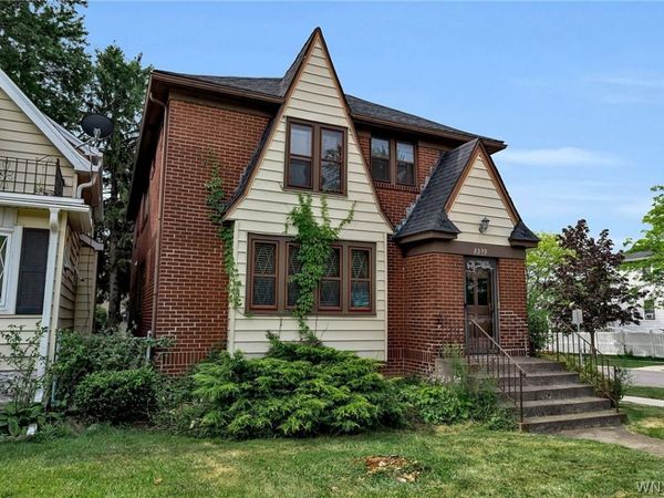 2549 Genesee Street, Buffalo, NY 14225