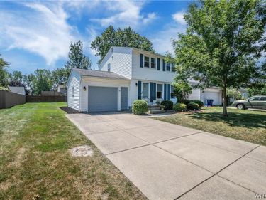 21 Beaumont Drive, Amherst, NY 14228