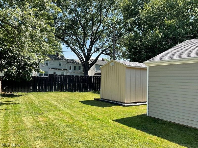 31910 Dickerson Road, Willowick, OH 44095 Photo 22
