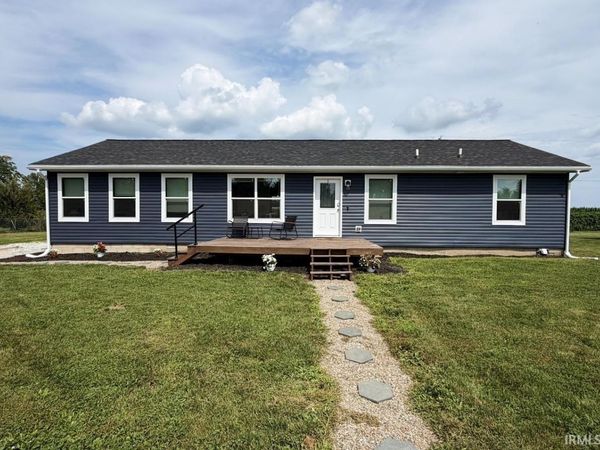 703 S Kerkhoff Avenue, Otterbein, IN 47970