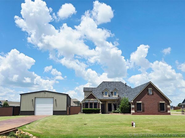 12664 N 44th East Avenue , Skiatook, OK 74070