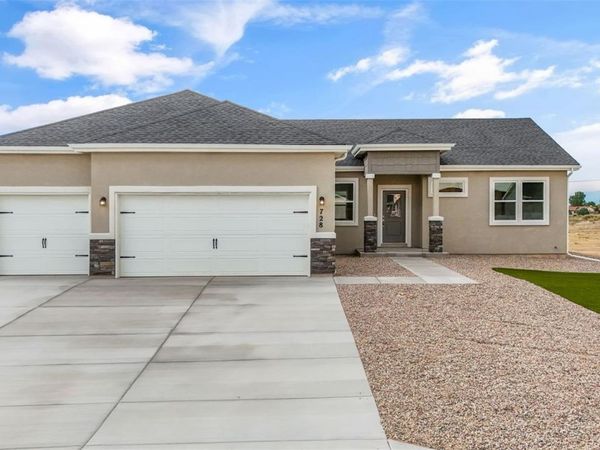 728 E Campbell Lane , Pueblo, CO 81007