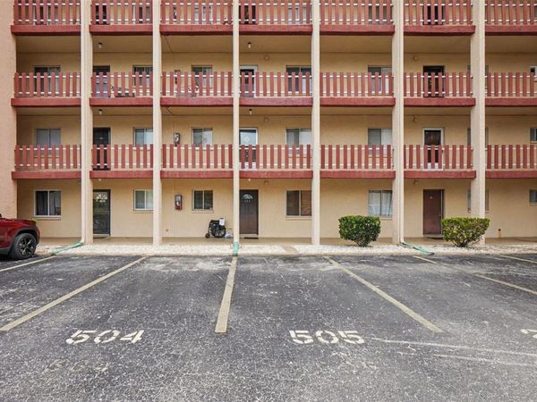 4009 LAKE BAYSHORE DRIVE , Unit 105, BRADENTON, FL 34205