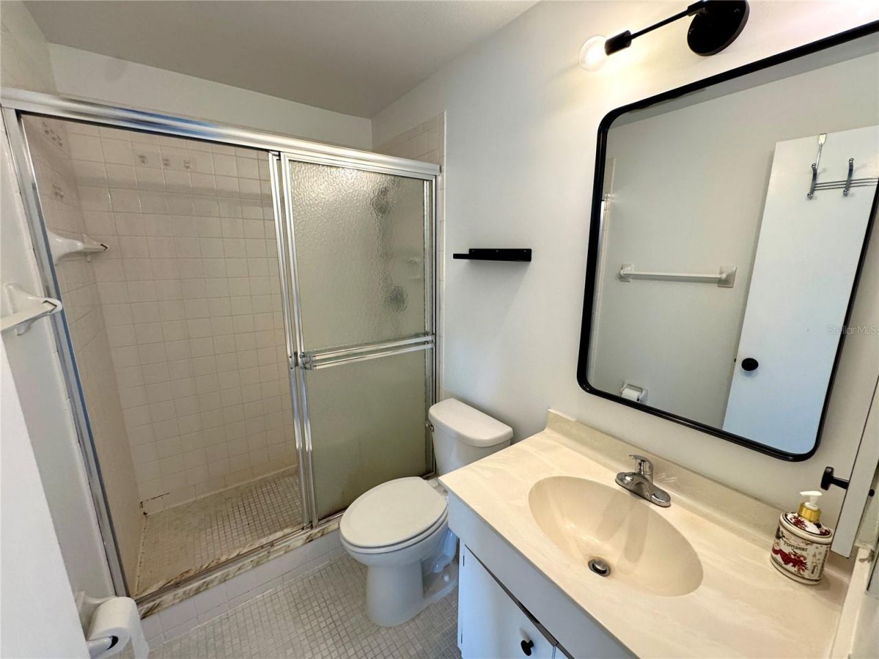 6999 W Country Club Drive N, Unit 225, Sarasota, FL 34243 Photo