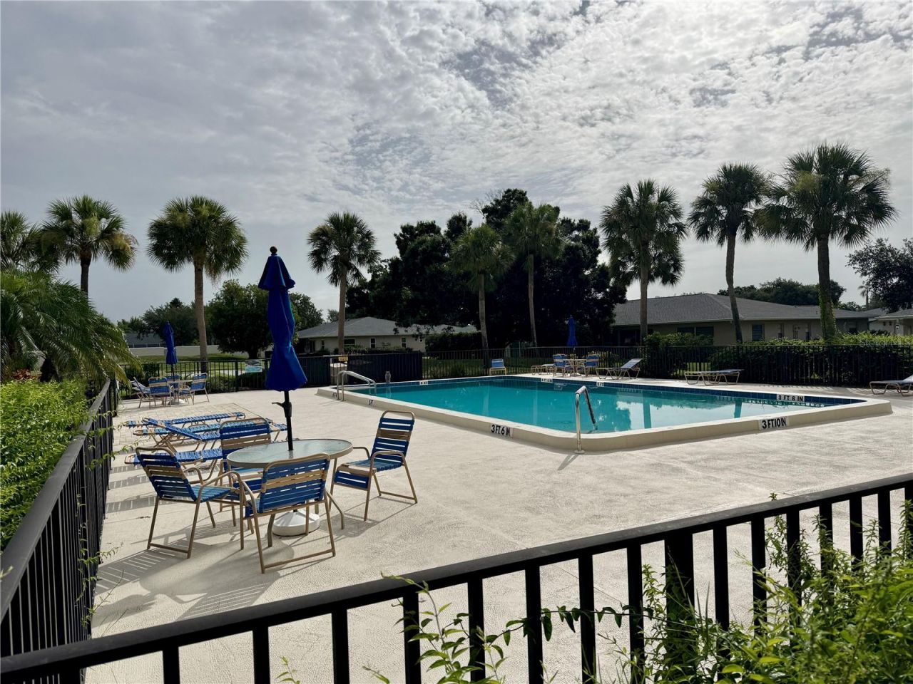 6999 W Country Club Drive N, Unit 225, Sarasota, FL 34243 Photo
