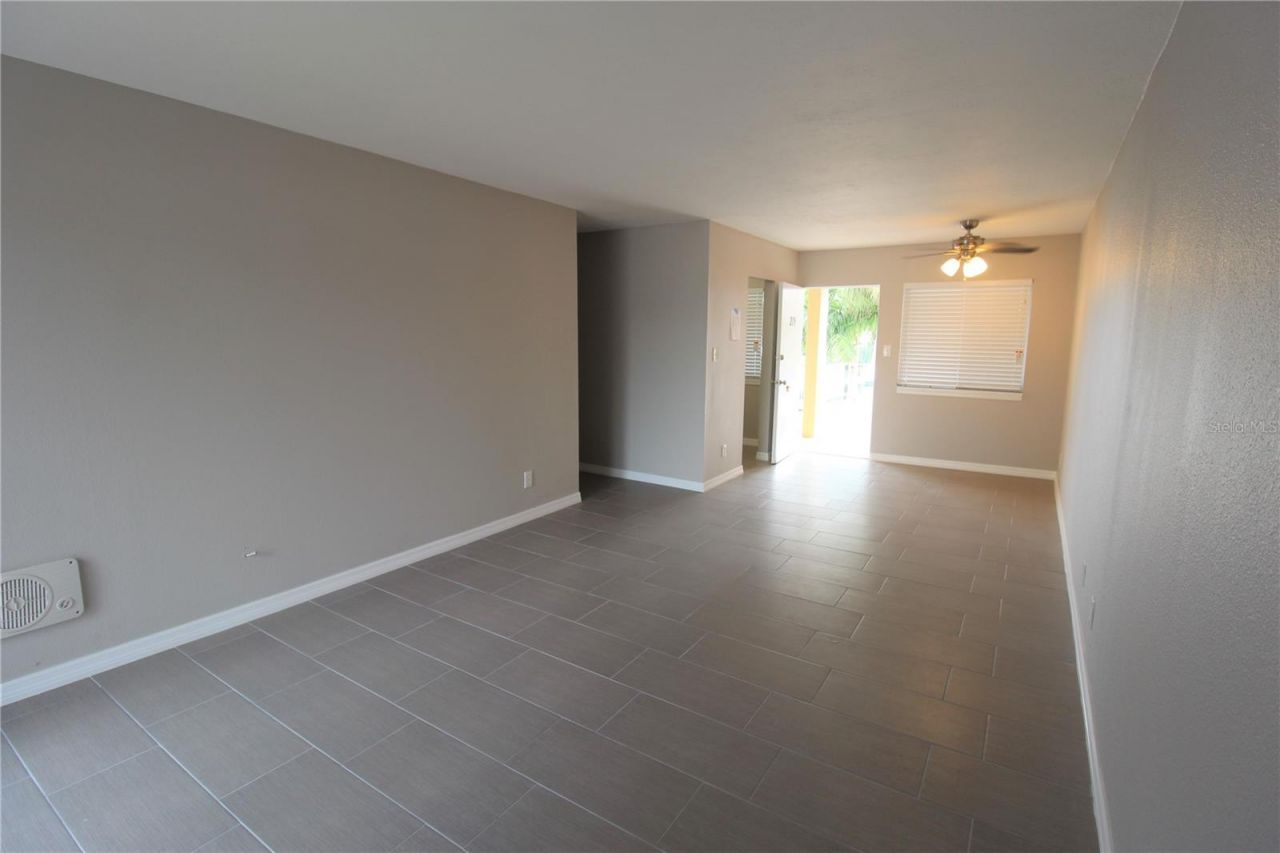 3001 Bee Ridge Road, Unit 215, Sarasota, FL 34239 Photo