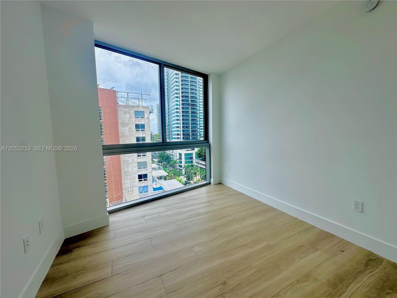 90 NE 32nd St , Unit 1012, Miami, FL 33137 Photo