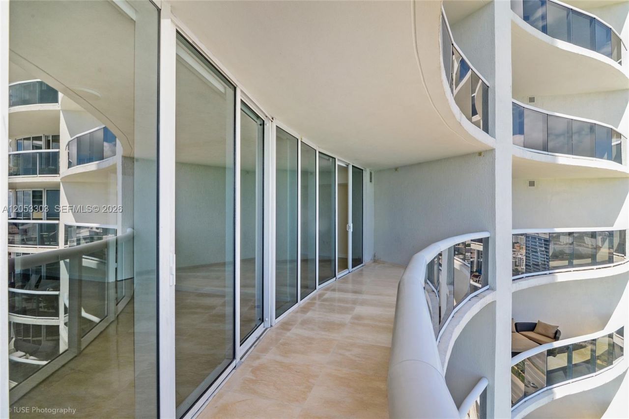 17201 Collins Ave, Unit 2502, Sunny Isles Beach, FL 33160 Photo