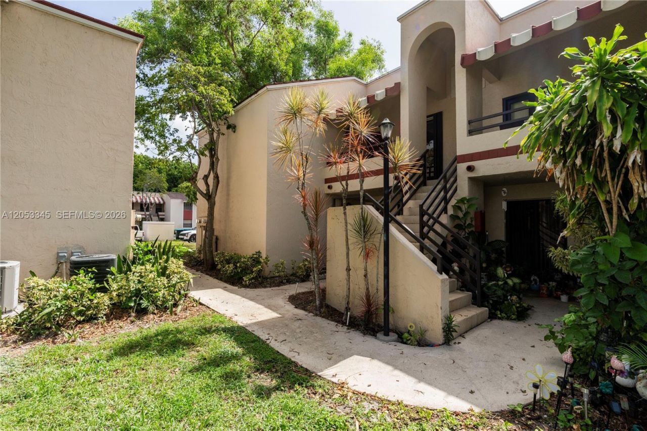 20260 NE 3rd Ct , Unit 2, Miami, FL 33179 Photo
