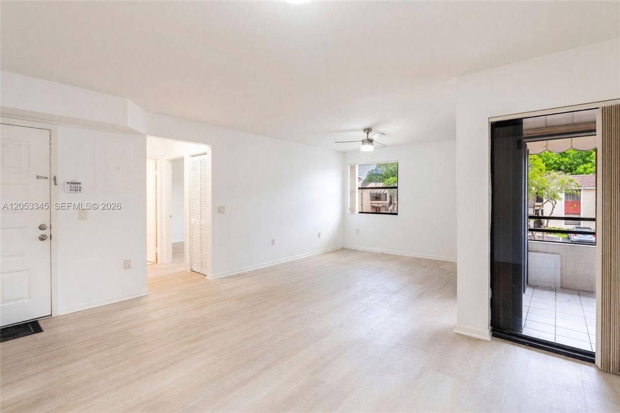 20260 NE 3rd Ct , Unit 2, Miami, FL 33179 Photo