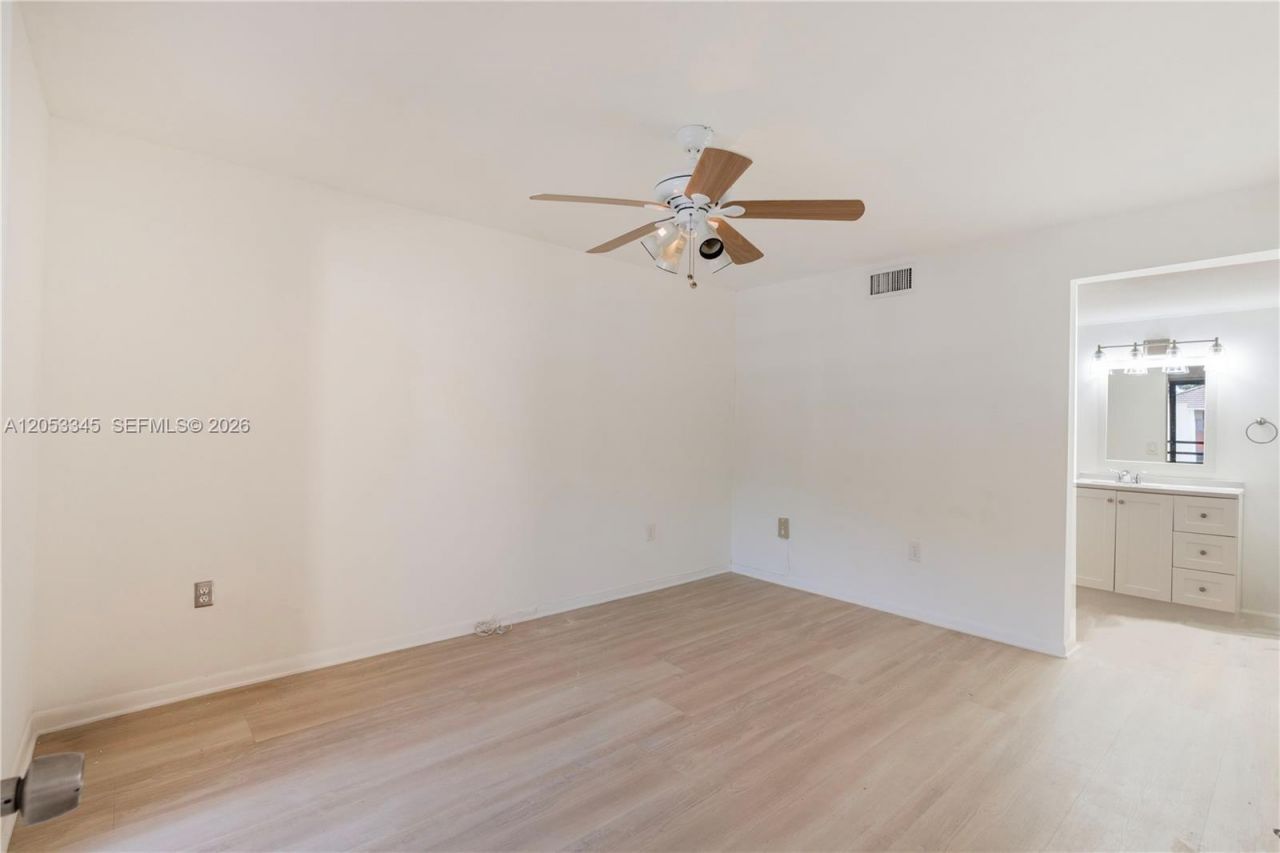 20260 NE 3rd Ct , Unit 2, Miami, FL 33179 Photo