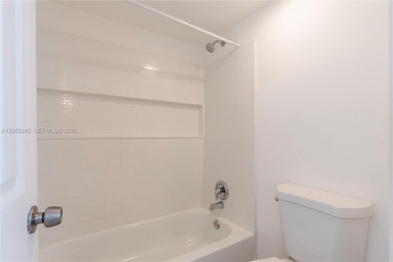 20260 NE 3rd Ct , Unit 2, Miami, FL 33179 Photo