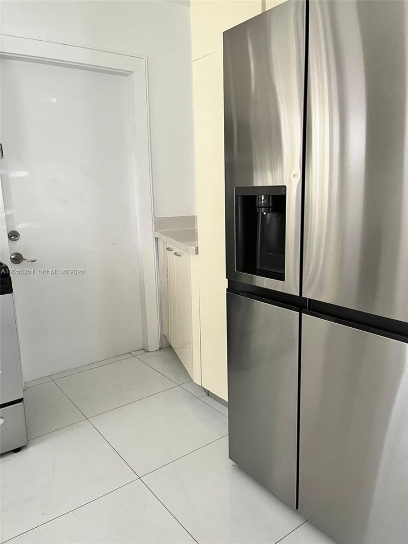 833 W 39th St , Unit 2, Miami Beach, FL 33140 Photo