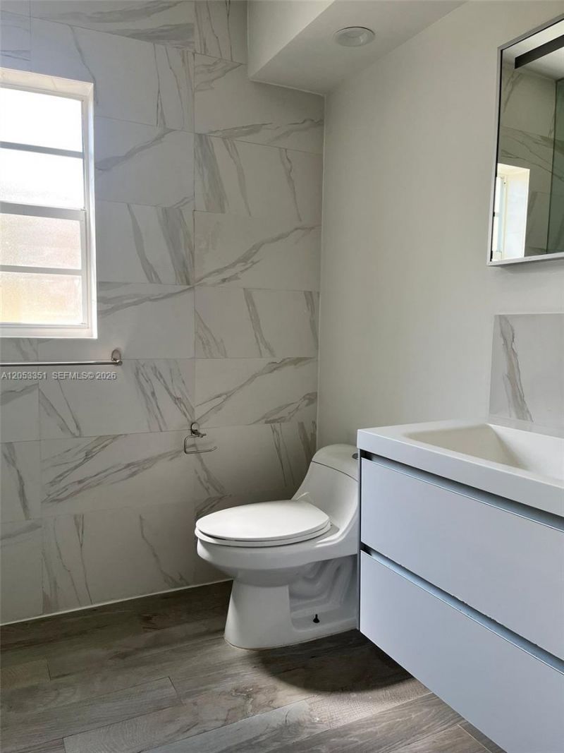 833 W 39th St , Unit 2, Miami Beach, FL 33140 Photo