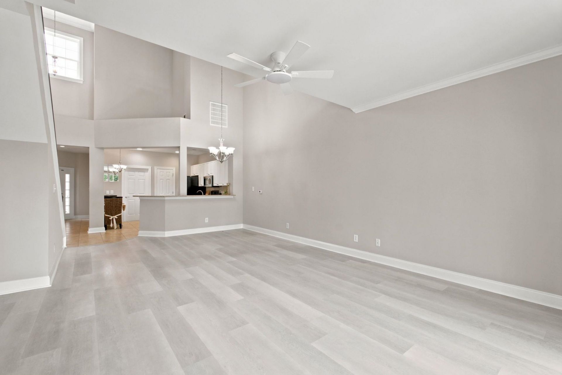 4488 Girvan Dr. Photo 13
