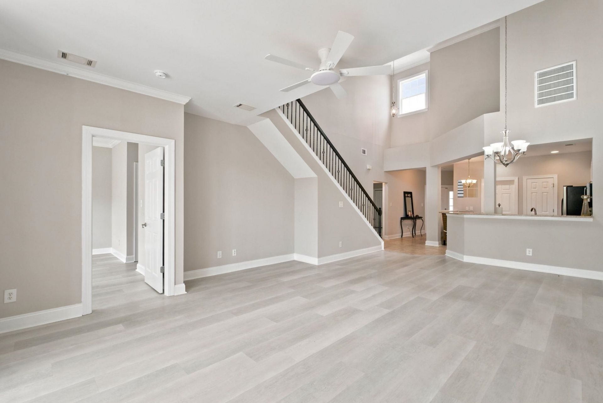 4488 Girvan Dr. Photo 15