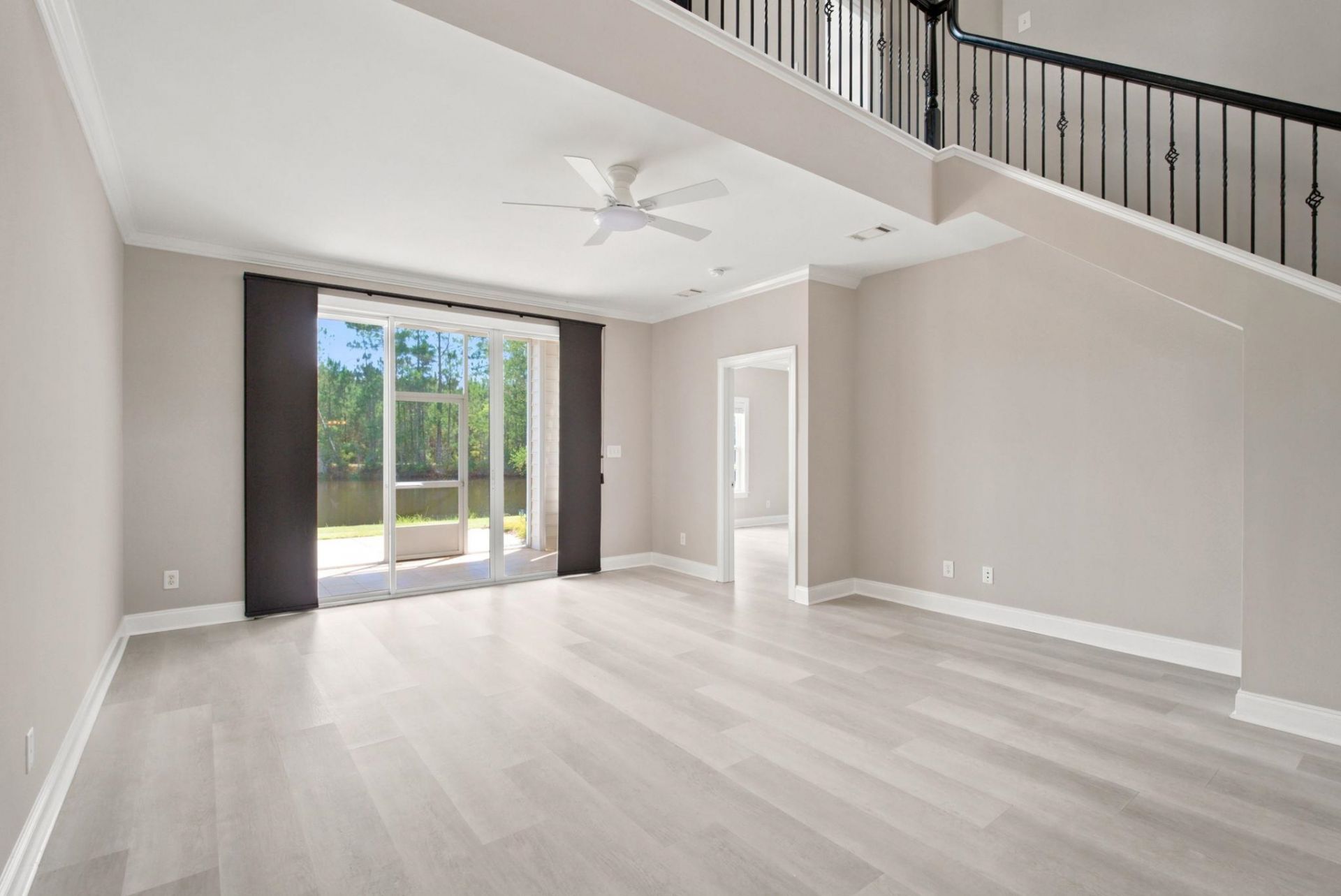 4488 Girvan Dr. Photo 16