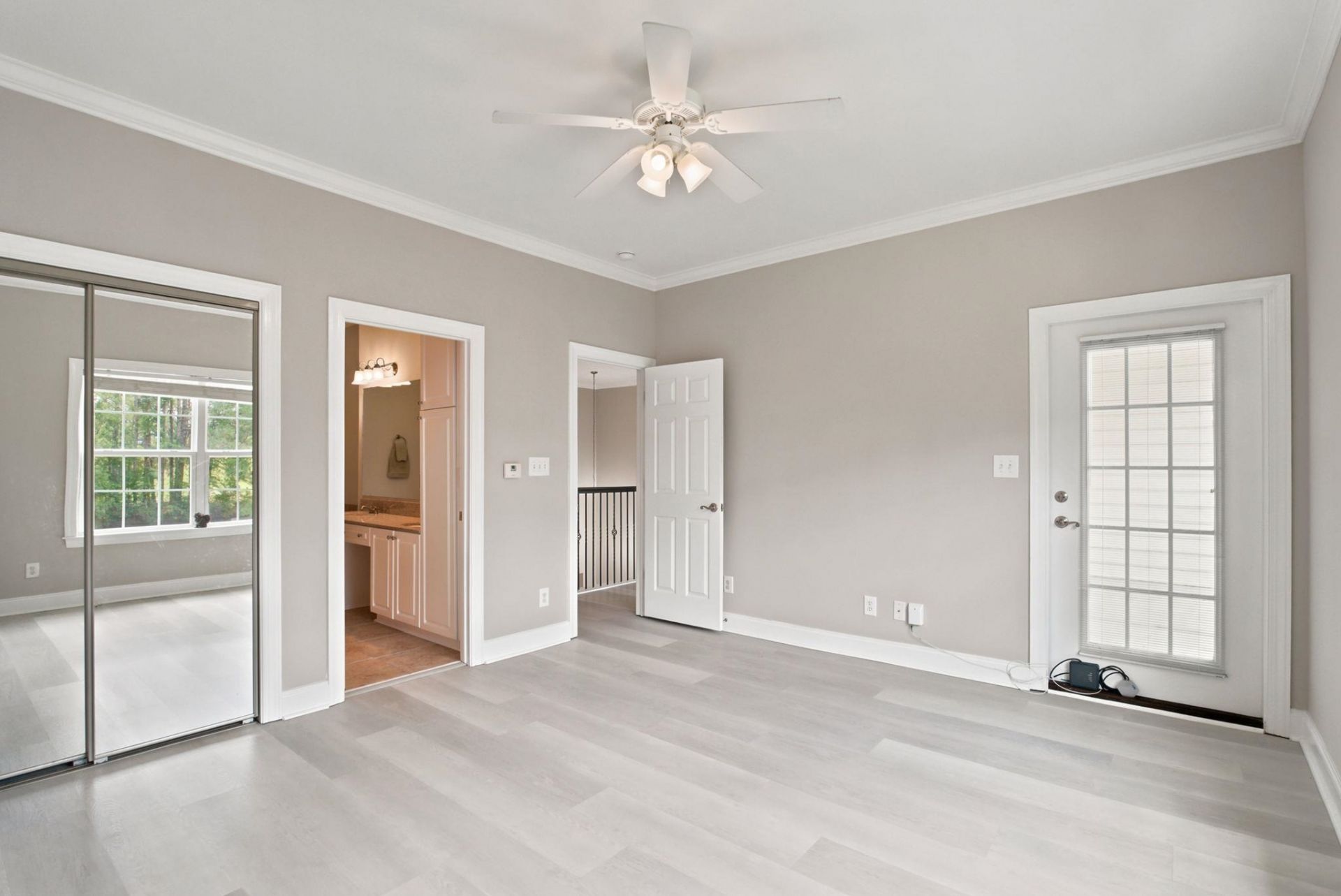 4488 Girvan Dr. Photo 24