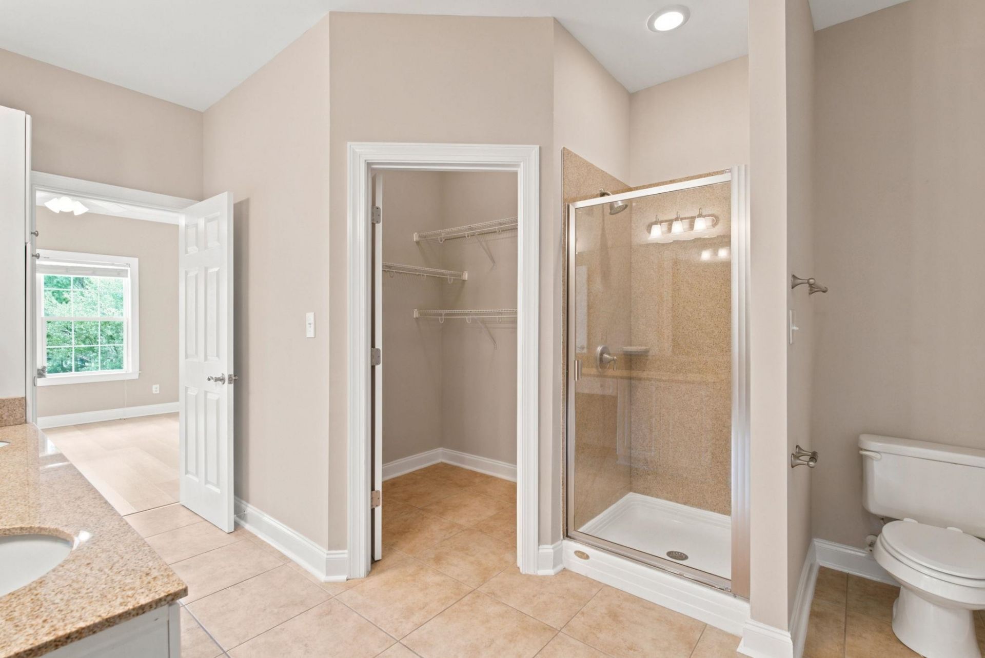 4488 Girvan Dr. Photo 28